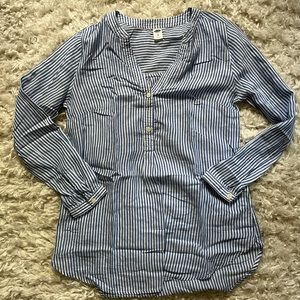 Old navy long sleeve shirt size xs